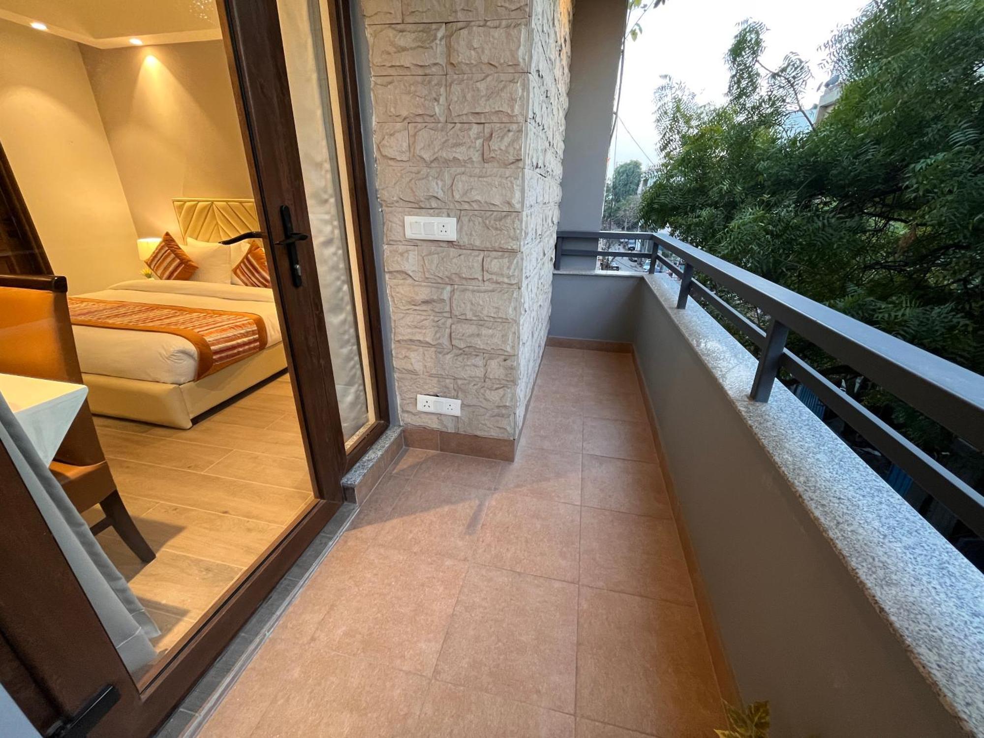 ניו דלהי Hotel Gianmala Residency South Extension Near Aiims Delhi מראה חיצוני תמונה