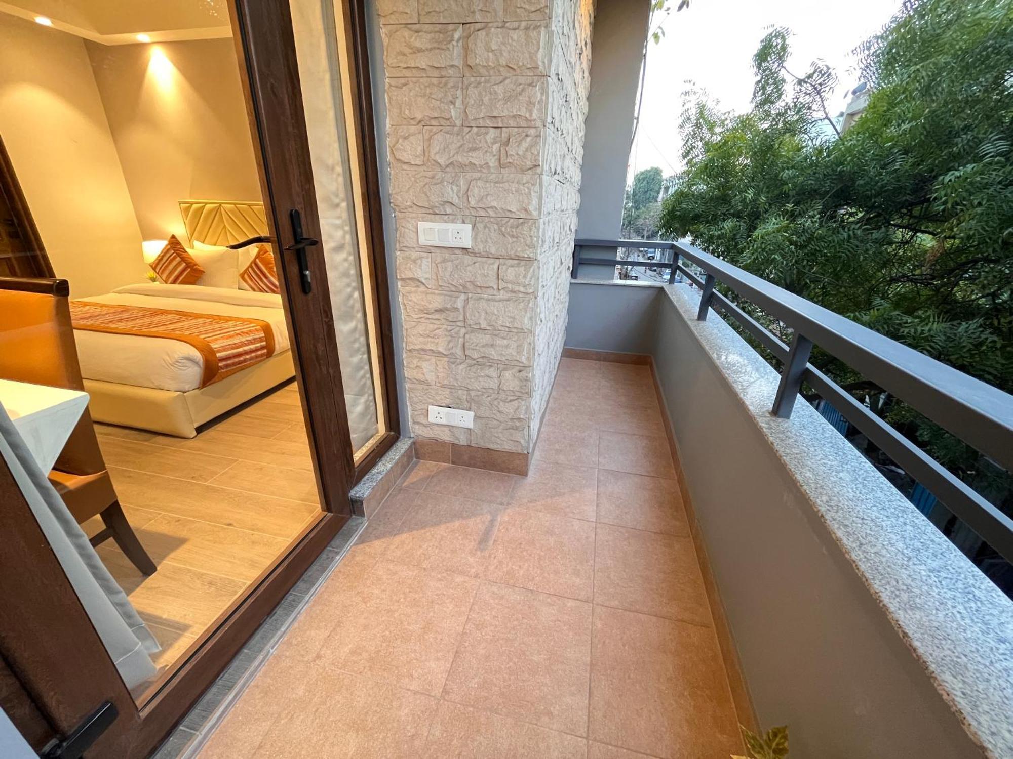 ניו דלהי Hotel Gianmala Residency South Extension Near Aiims Delhi מראה חיצוני תמונה
